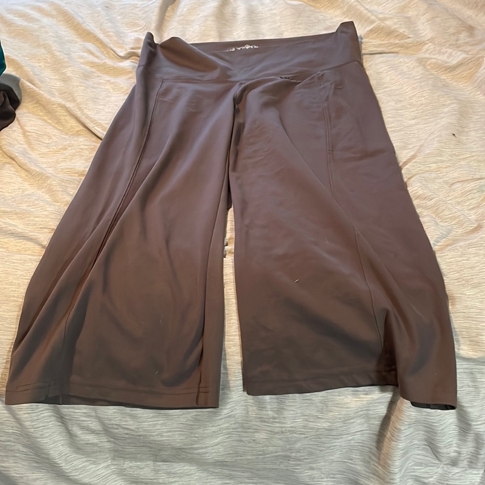 Old navy medium gaucho soft pants